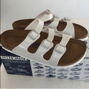 white birkenstock’s